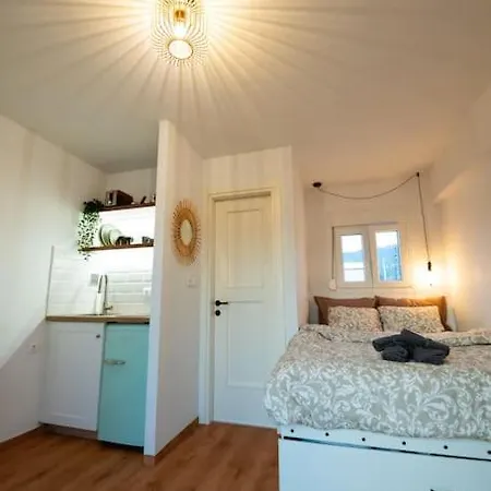 Mini Rooftop Apartment, In The Heart Of Volos